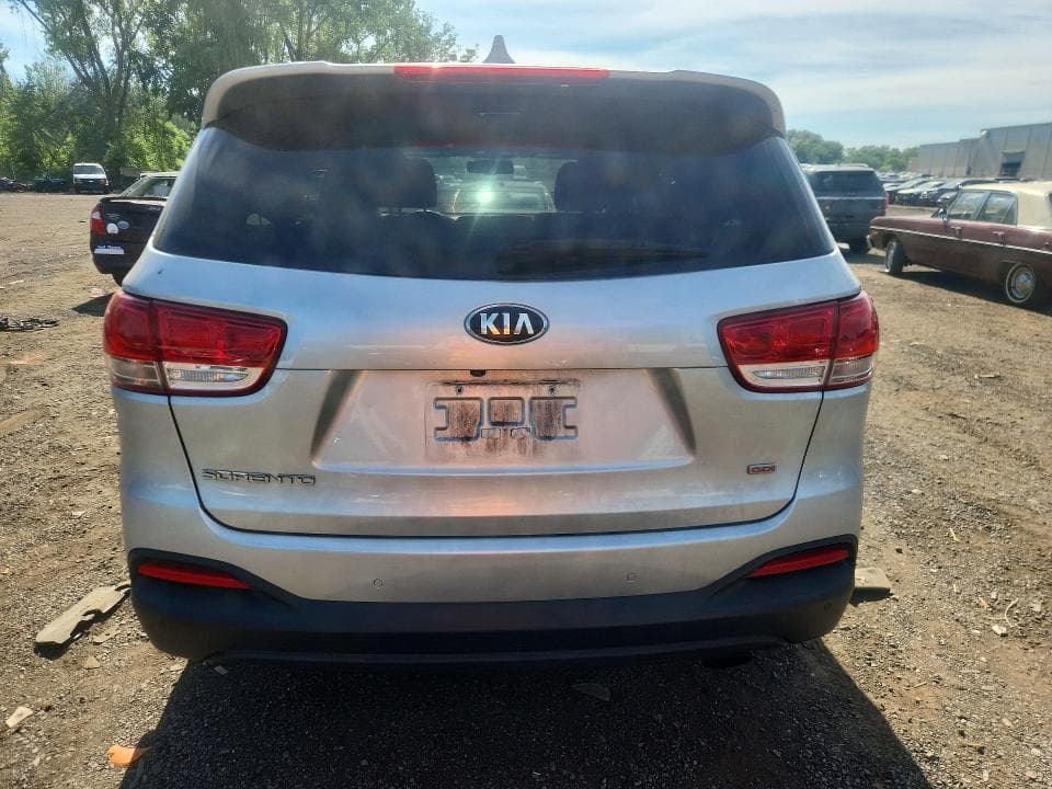 2017 KIA SORENTO LX 6