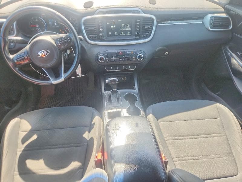2017 KIA SORENTO LX 8