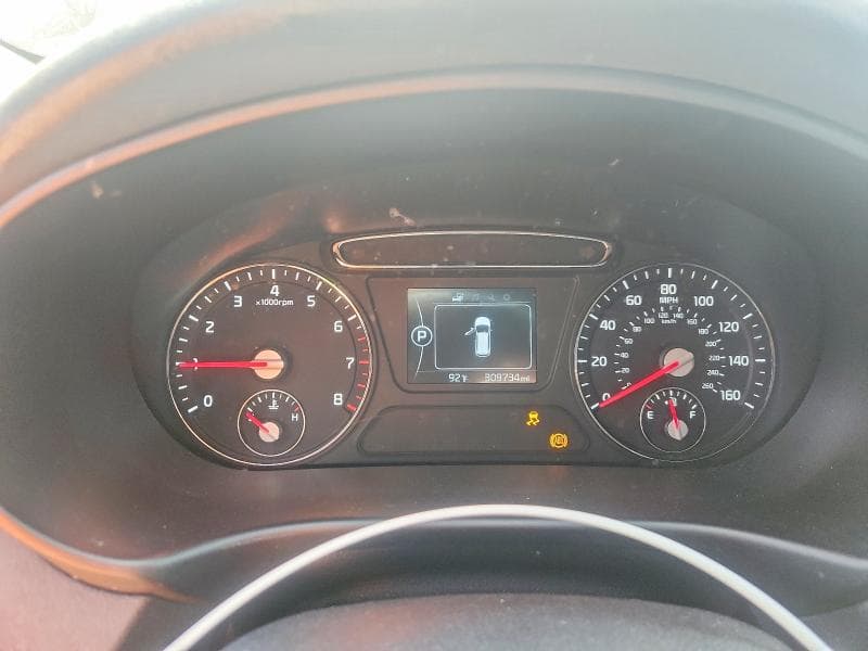 2017 KIA SORENTO LX 9