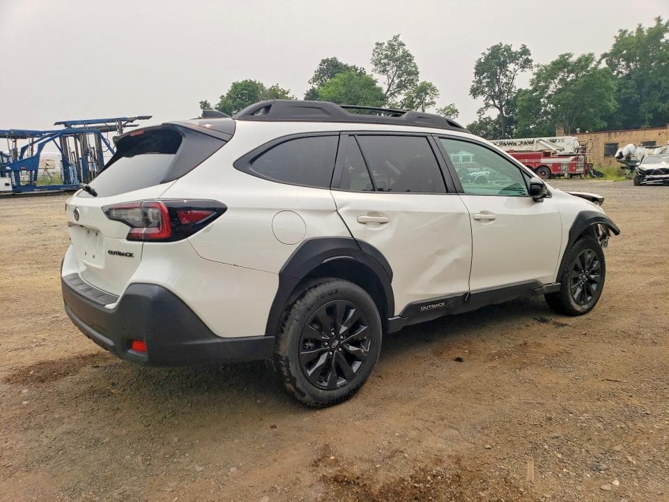 2025 SUBARU OUTBACK ONYX EDITION 3