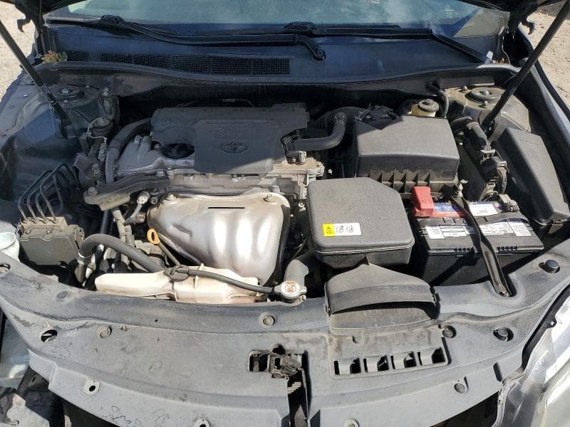2017 TOYOTA CAMRY SE 11