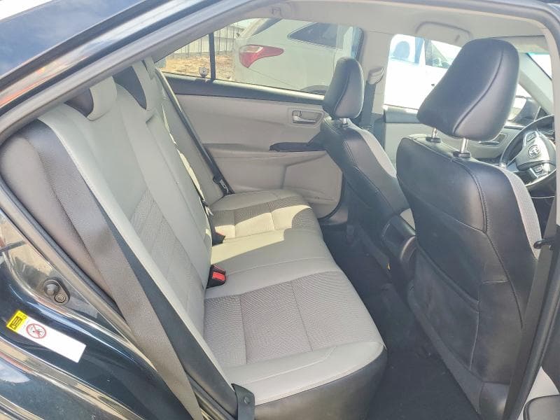 2017 TOYOTA CAMRY SE 10