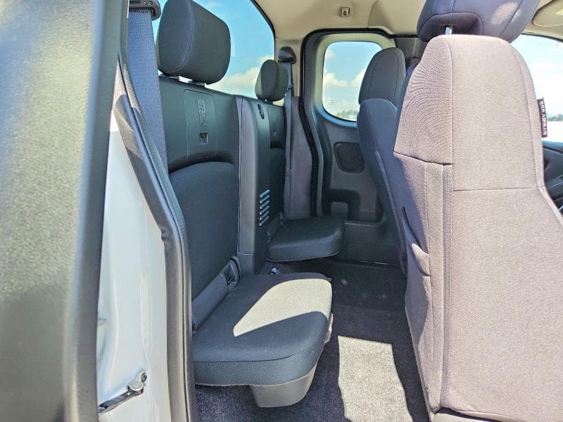 2022 NISSAN FRONTIER S 10