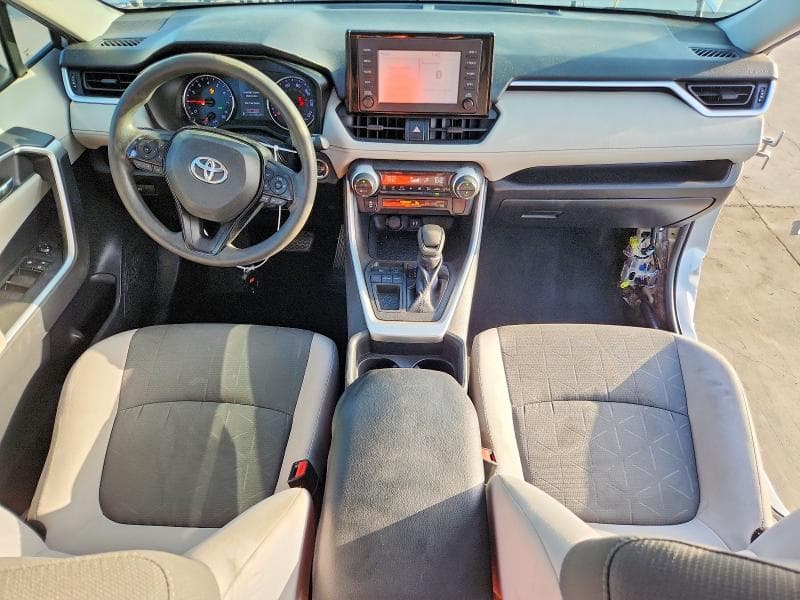 2019 TOYOTA RAV4 XLE 8