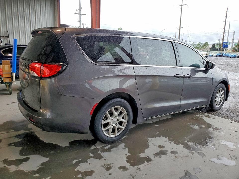 2017 CHRYSLER PACIFICA TOURING 3