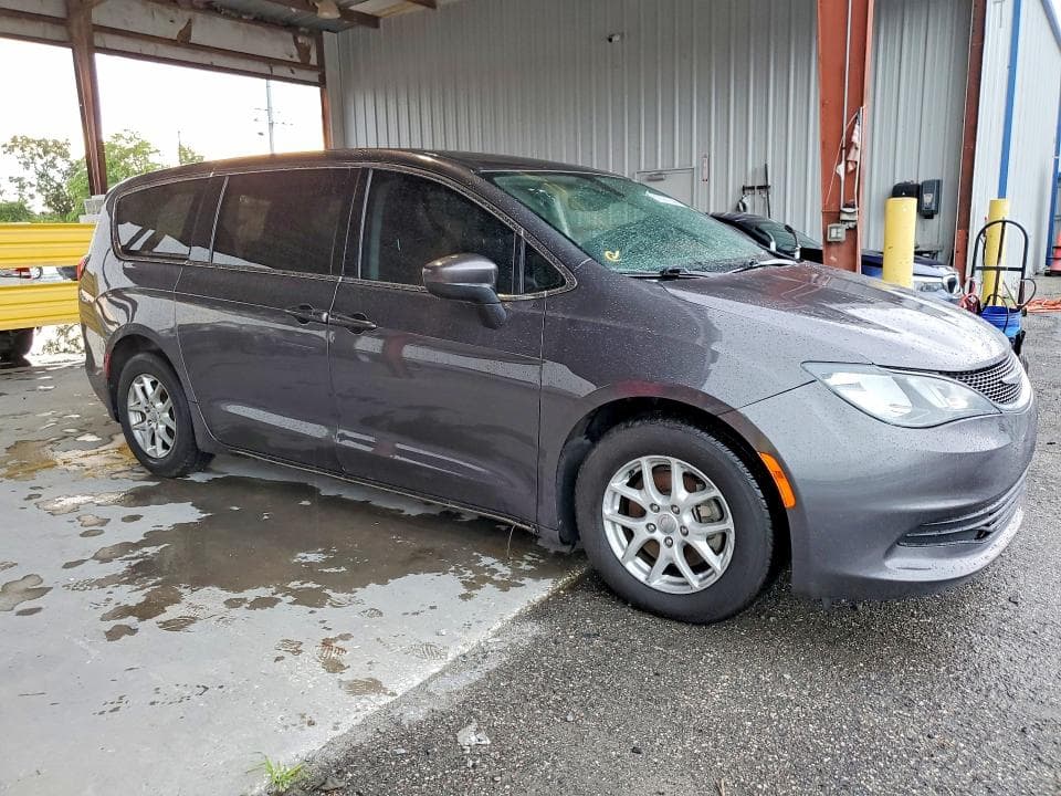 2017 CHRYSLER PACIFICA TOURING 4