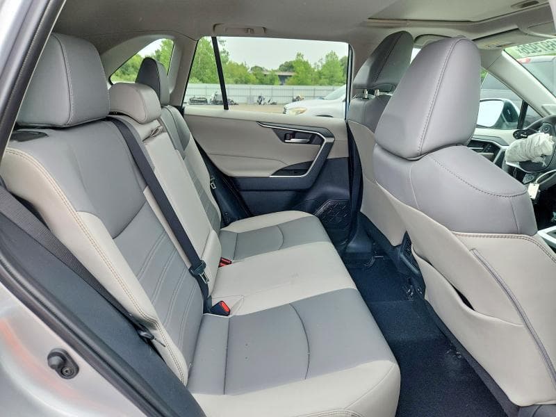 2025 TOYOTA RAV4 XLE PREMIUM XLE PREMIUM 11