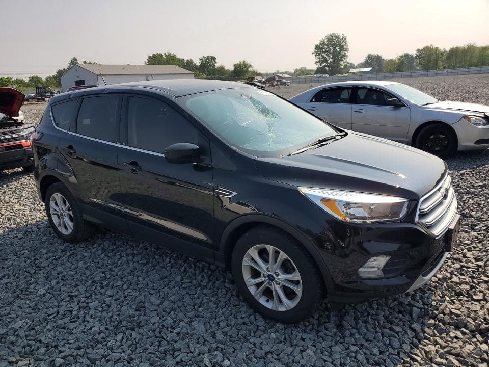 2017 FORD ESCAPE SE SE 4