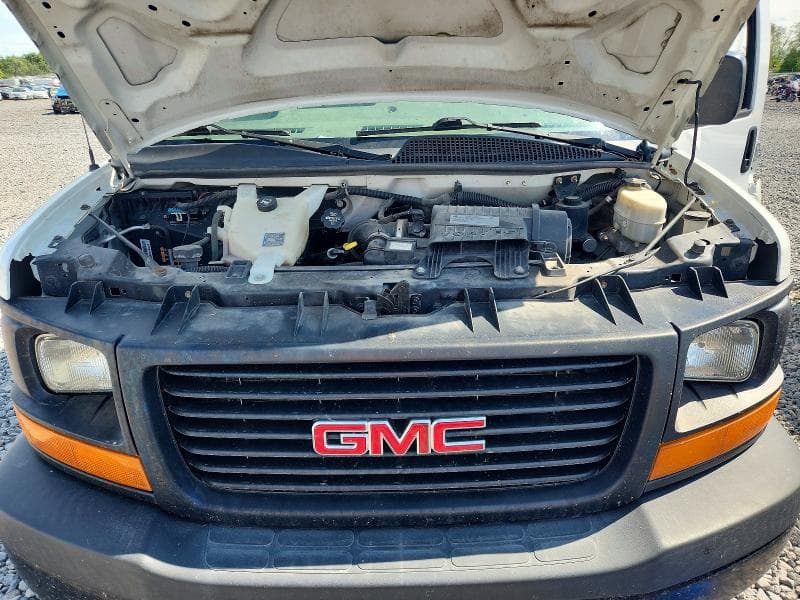 2017 GMC SAVANA G2500 11