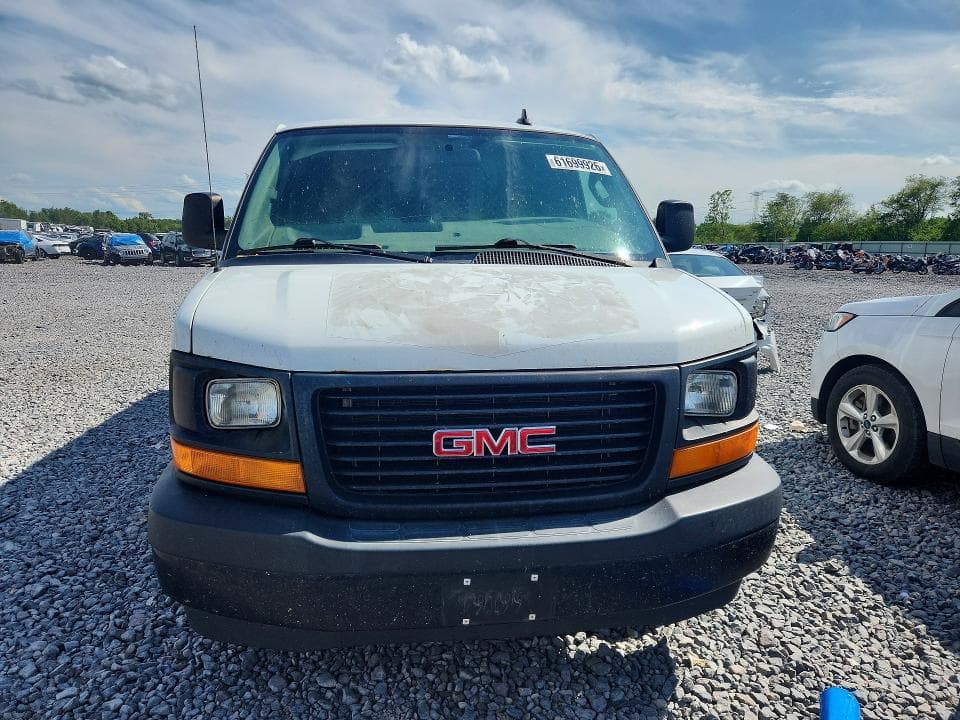 2017 GMC SAVANA G2500 5