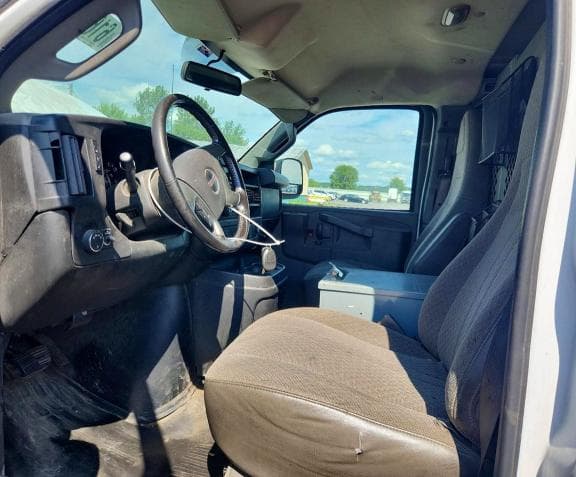 2017 GMC SAVANA G2500 7