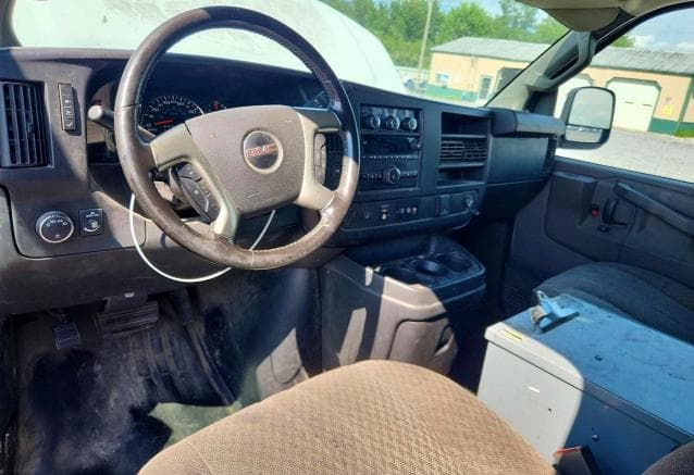2017 GMC SAVANA G2500 8