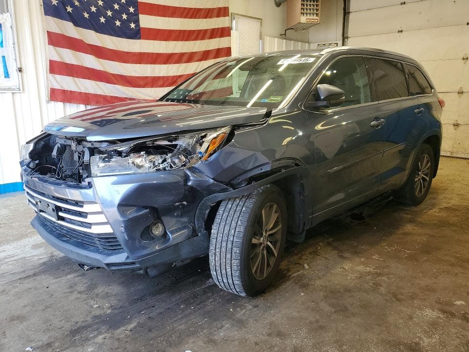 2017 TOYOTA HIGHLANDER XLE - 1