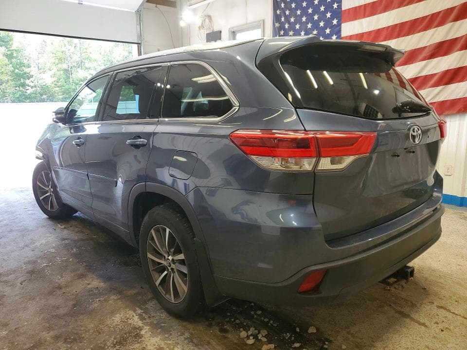 2017 TOYOTA HIGHLANDER XLE 2