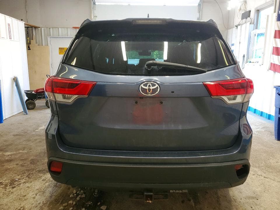 2017 TOYOTA HIGHLANDER XLE 6