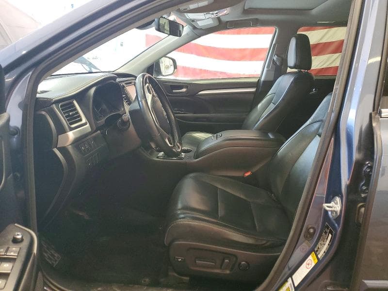 2017 TOYOTA HIGHLANDER XLE 7