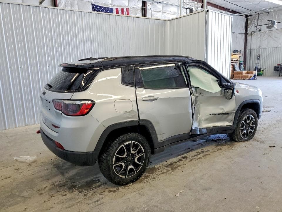 2025 JEEP COMPASS TRAILHAWK 3