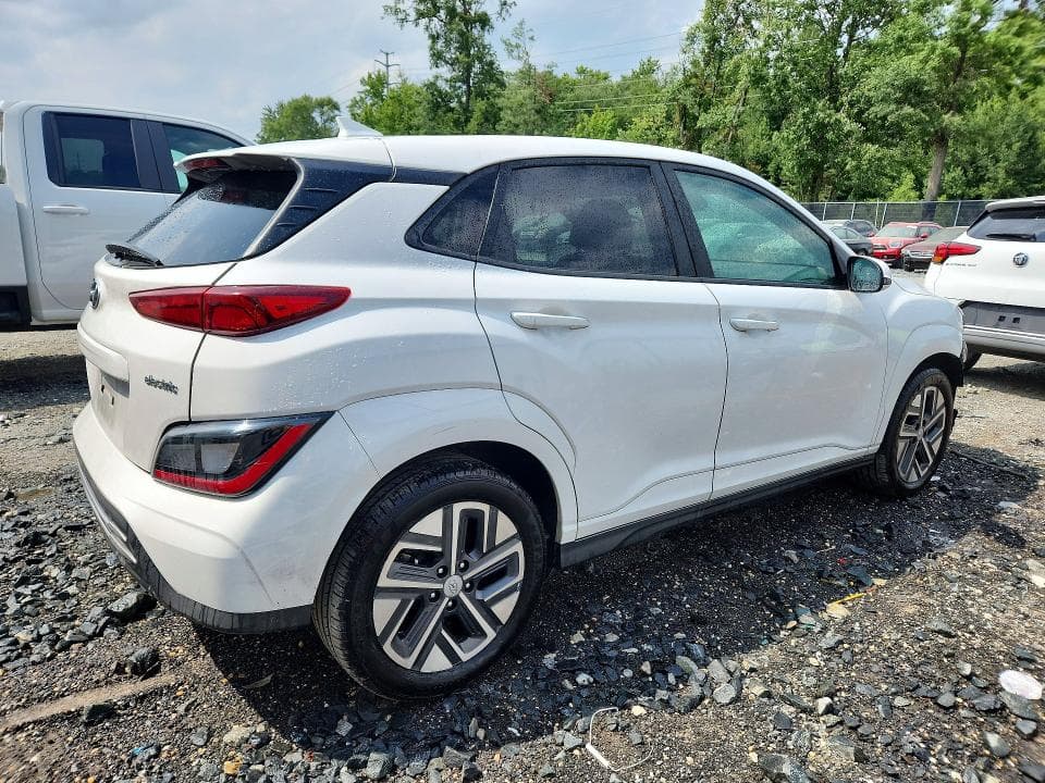 2023 HYUNDAI KONA SEL 3