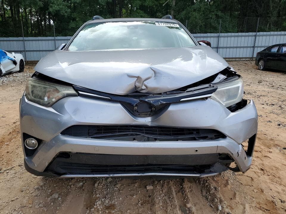 2017 TOYOTA RAV4 XLE 5