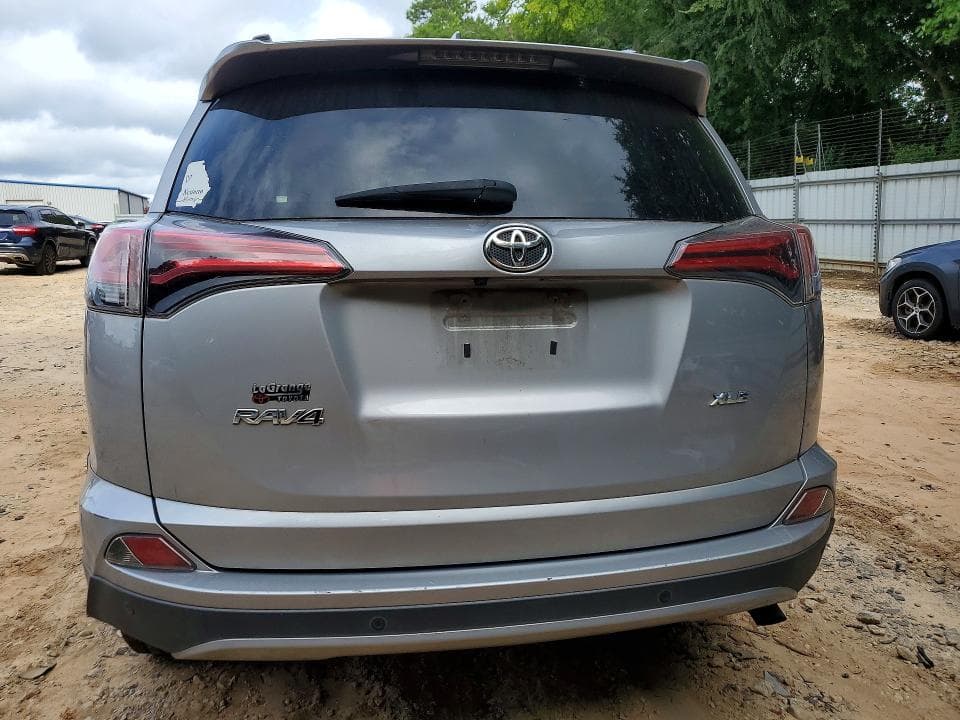 2017 TOYOTA RAV4 XLE 6