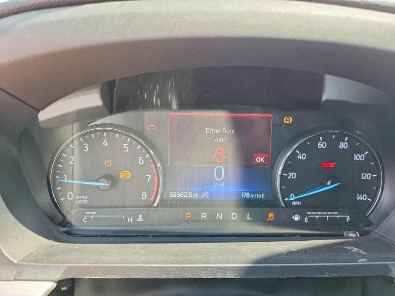 2021 FORD EXPLORER XLT 9