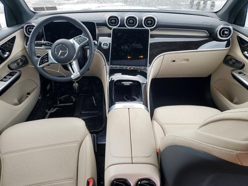 2024 MERCEDES-BENZ GLC 300 4MATIC 8