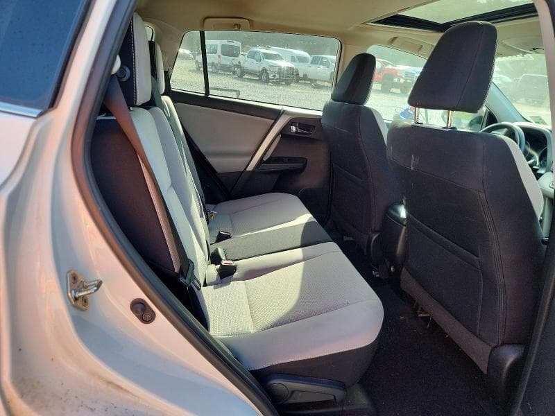 2018 TOYOTA RAV4 XLE 11