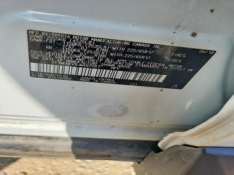 2018 TOYOTA RAV4 XLE 13
