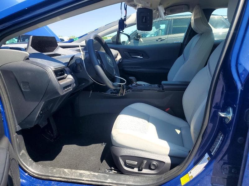 2026 TOYOTA PRIUS XLE 7