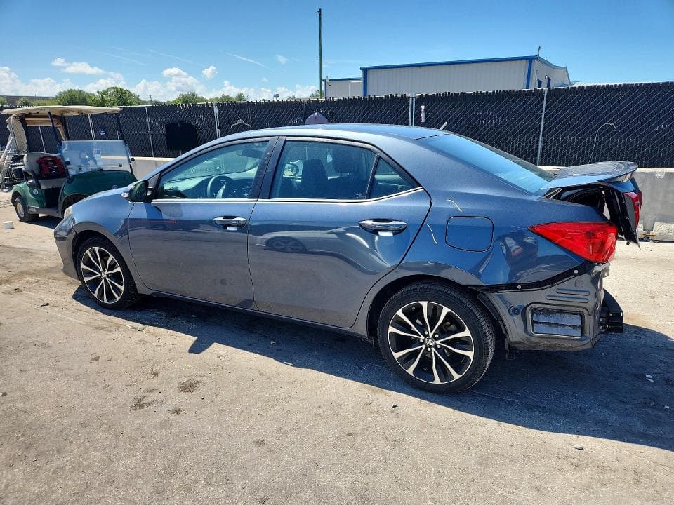 2017 TOYOTA COROLLA SE 2