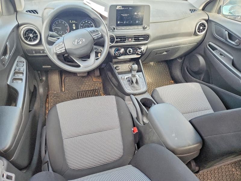 2022 HYUNDAI KONA SE 8