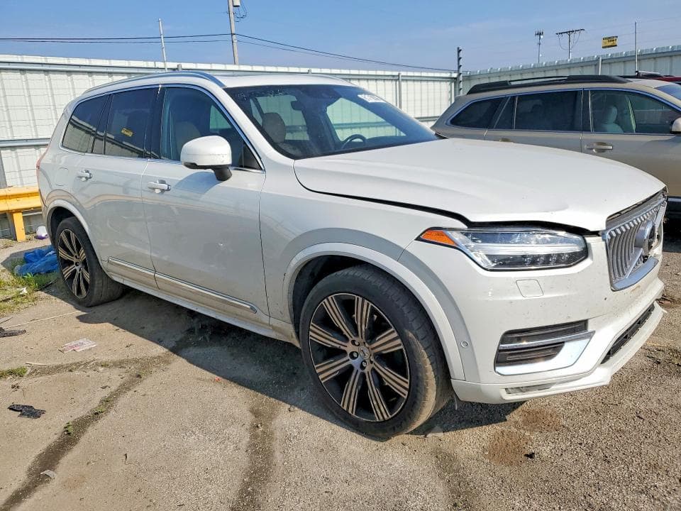2022 VOLVO XC90 T6 INSCRIPTION 4
