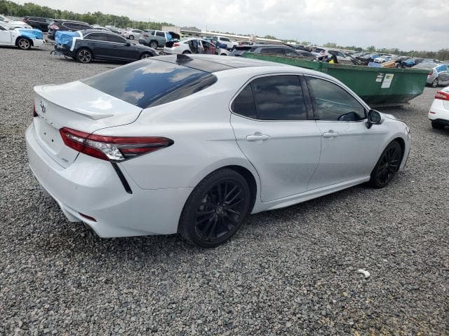 2022 TOYOTA CAMRY XSE 3