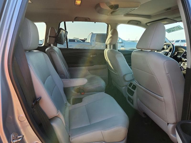 2019 HONDA PILOT TOURING 11