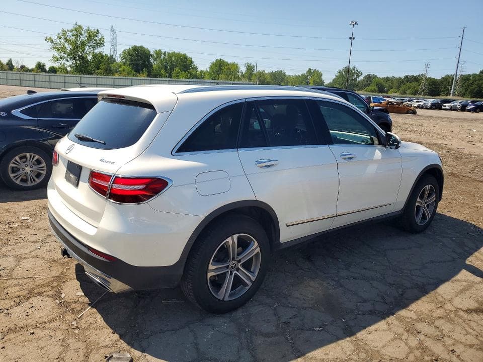 2018 MERCEDES-BENZ GLC 300 4MATIC 3