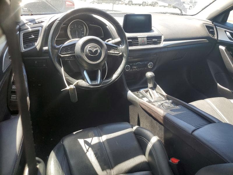 2017 MAZDA 3 TOURING 8