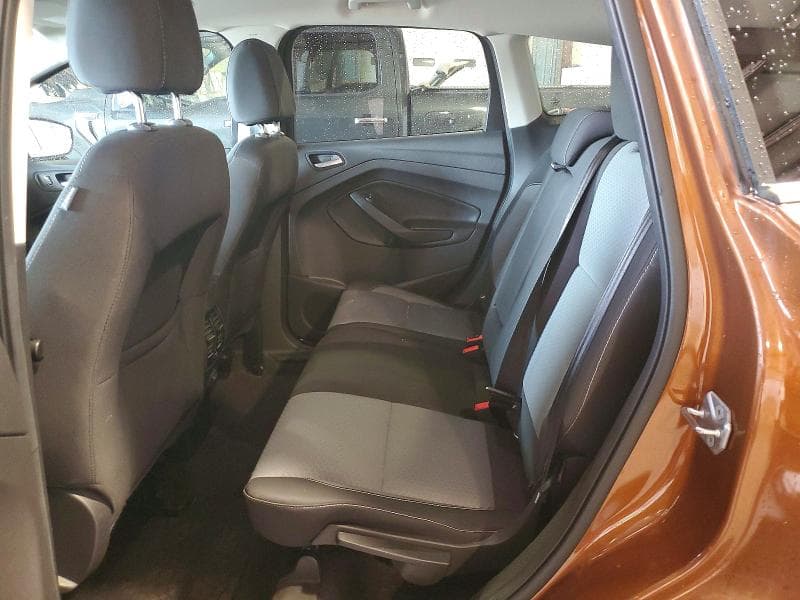 2017 FORD ESCAPE SE 11