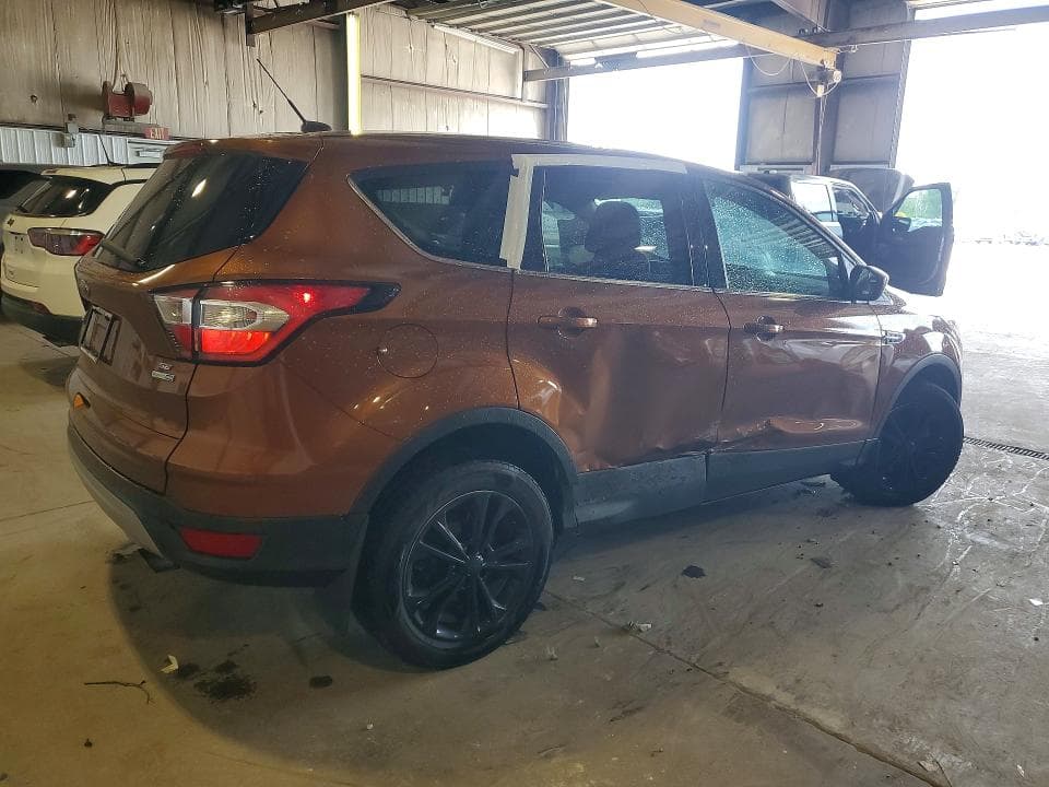 2017 FORD ESCAPE SE 3