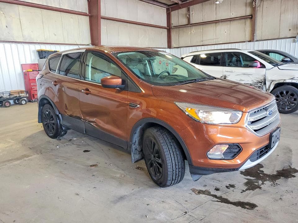 2017 FORD ESCAPE SE 4
