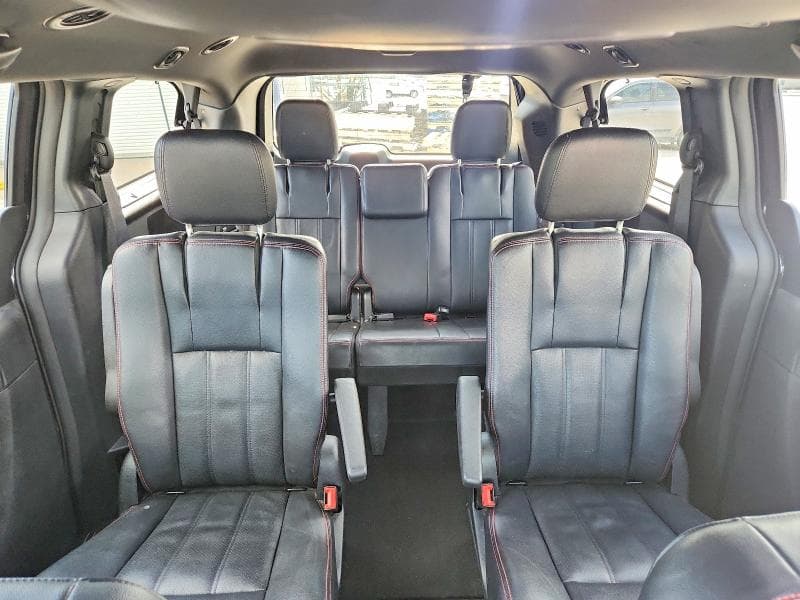 2017 DODGE GRAND CARAVAN GT 10