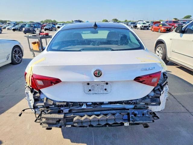 2021 ALFA ROMEO GIULIA TI 6