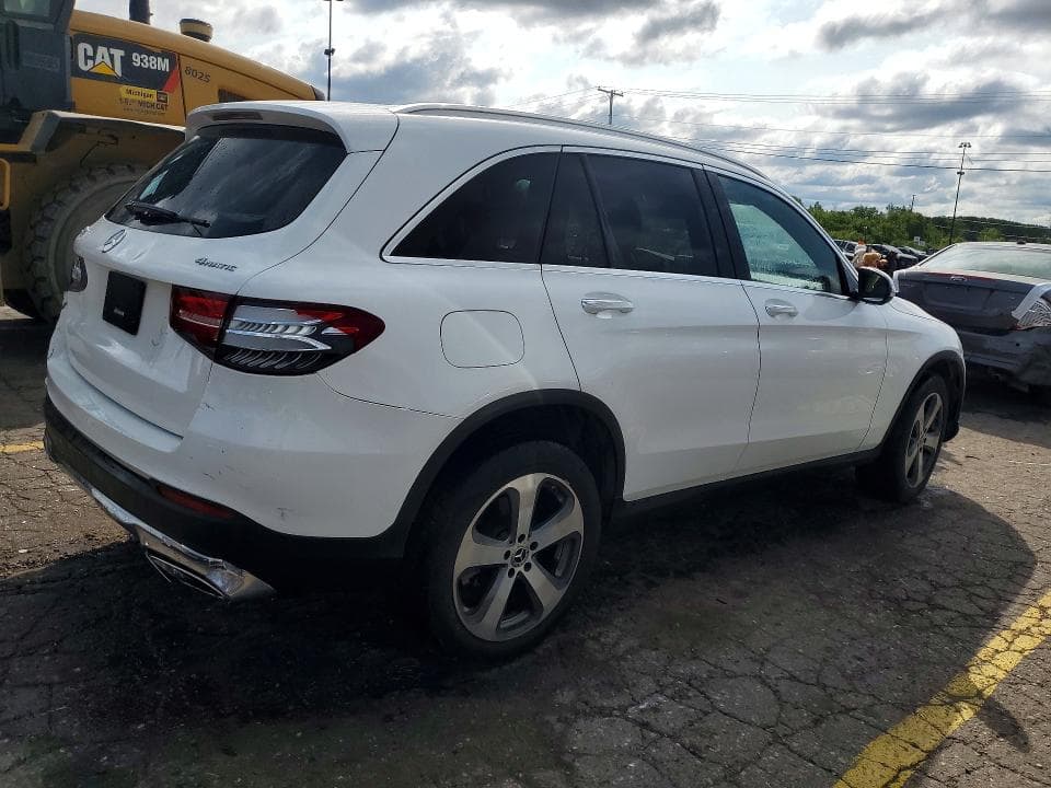 2017 MERCEDES-BENZ GLC 300 4MATIC 3