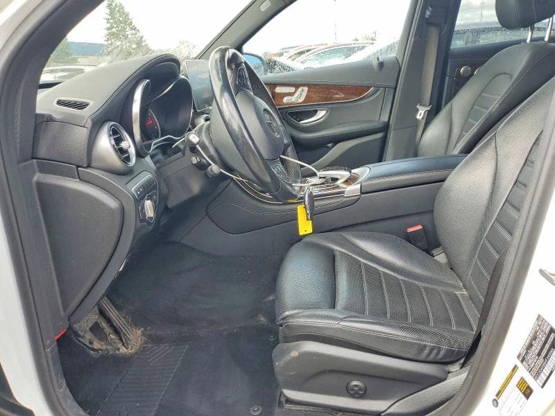 2017 MERCEDES-BENZ GLC 300 4MATIC 7