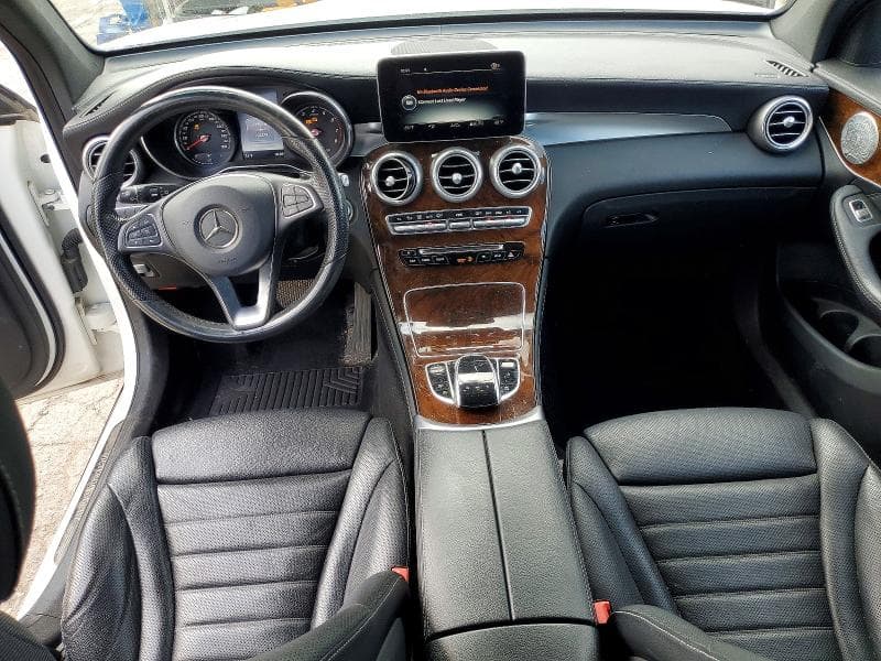 2017 MERCEDES-BENZ GLC 300 4MATIC 8