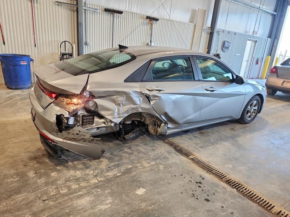 2021 HYUNDAI ELANTRA SE 3