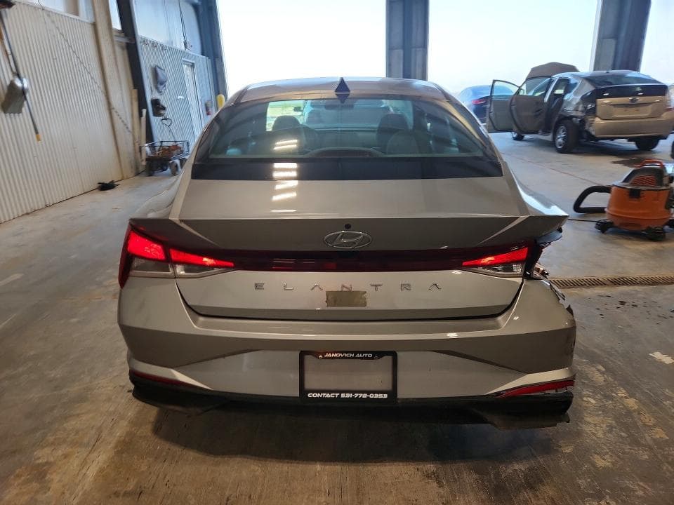 2021 HYUNDAI ELANTRA SE 6