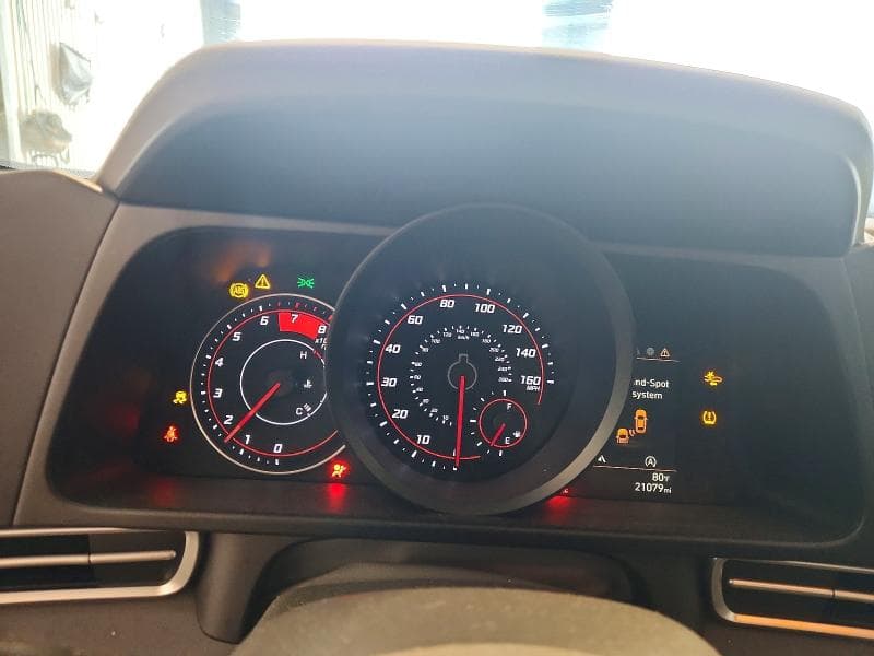 2021 HYUNDAI ELANTRA SE 9