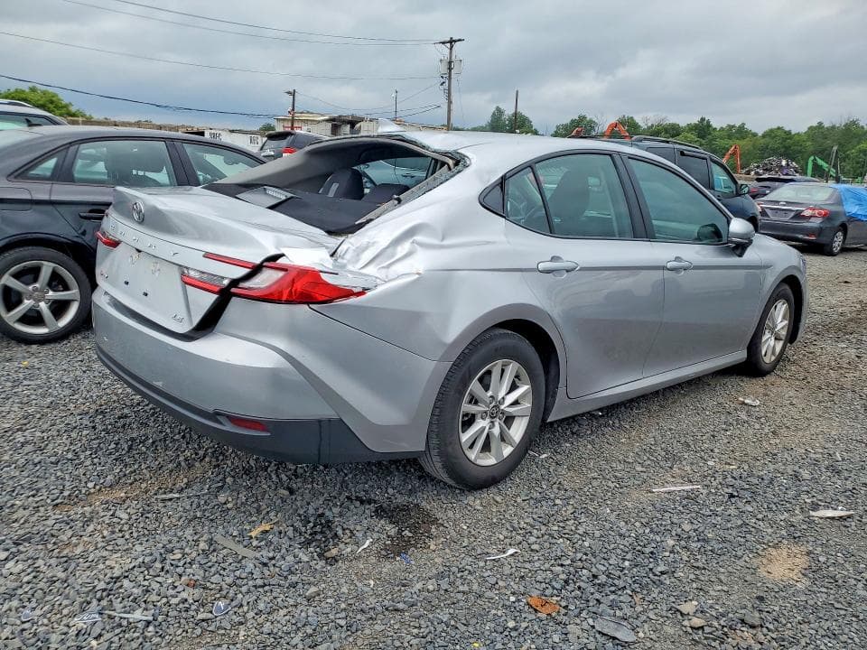 2025 TOYOTA CAMRY LE 3
