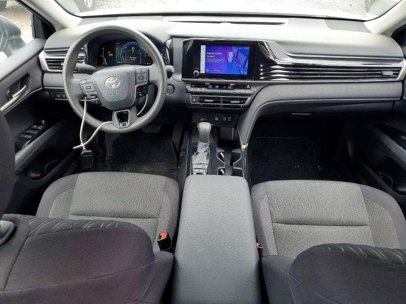 2025 TOYOTA CAMRY LE 8