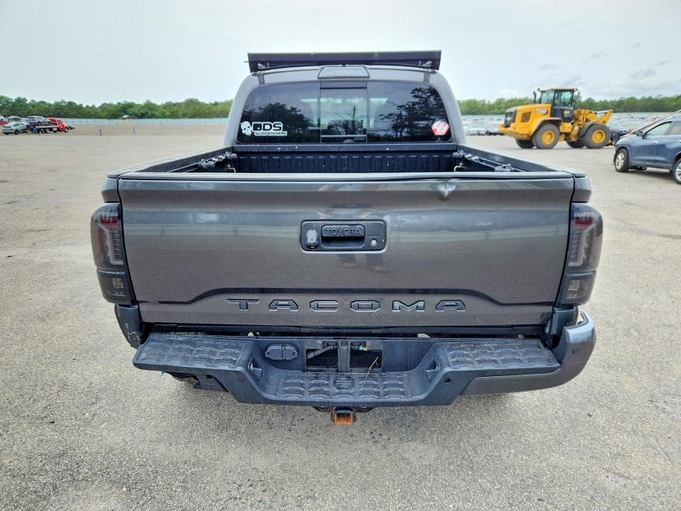 2017 TOYOTA TACOMA TRD SPORT 6